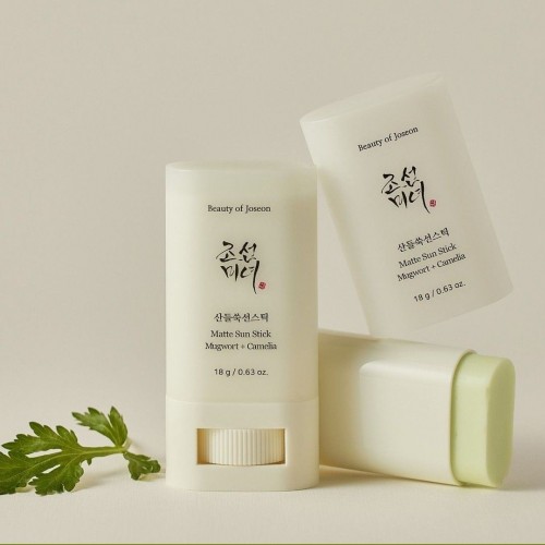 Beauty of Joseon Matte Sun Stick Mugwort + Camelia SPF 50+ PA+ 18 g Beauty of Joseon Matte Sun StickIngredients: Mugwort and