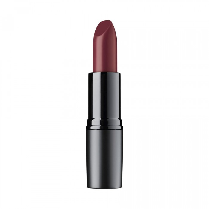 Long-lasting, matte lipstick for ultimate comfort
Long-lasting and intense matte finish
Strong pigmentation for a rich color application
Soft and extremely comfortable formula | Veela Beauty | فييلا بيوتي