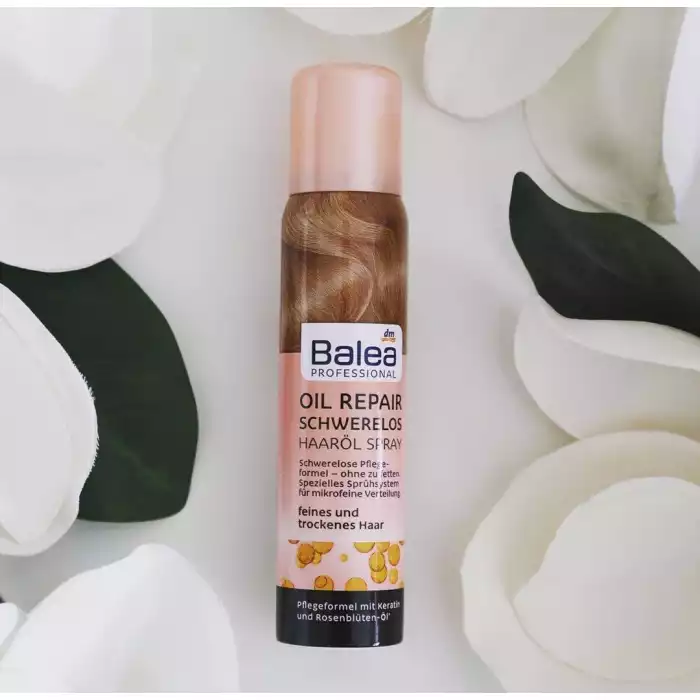 Weightless care formula - without being greasyOptimal combabilityFor fine and dry hairSpecial spray system for micro -fine distributionCare formula with keratin and rose petal oil Extract-in -oilFor a sensual, silky ha | Veela Beauty Weightless care formula | فييلا بيوتي