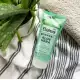مع 90٪ Aloe Vera48 h care كل بشرة حتى بعد حمامات الشمس توافق الجلد مؤكد من قبل أطباء الجلد رفاهية طويلة الأمد للبشرة: يوفر لك Balea Bodygel Aloe Vera الخفيف مع Hydro-Tri-Complex ترطيبًا مكثفًا لمدة 48 ساعة. بفضل تركيبة ا | فييلا بيوتي مع 90٪ Aloe Vera48 h care كل بشرة حتى بعد