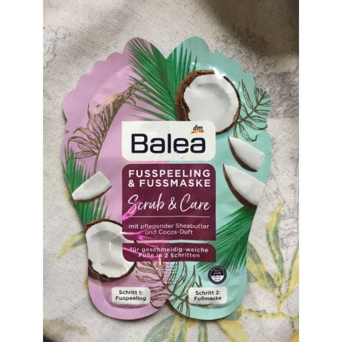 مجموعة Balea Foot Peeling & Foot Mask Set هي عناية مثالية بالقدم من جميع النواحي وتمنح قدميك شعورًا دائمًا بالراحة. دلل قدميك بزبدة الشيا المهدئة ورائحه جوز الهند الساحرة مع زبده الشيا رائحة جوز الهند تركيبه خالية من ال | فييلا بيوتي مجموعة Balea Foot Peeling & Foot Mask Set هي