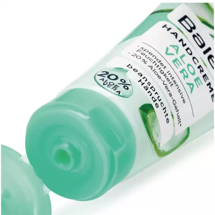 مع 90٪ Aloe Vera48 h care كل بشرة حتى بعد حمامات الشمس توافق الجلد مؤكد من قبل أطباء الجلد رفاهية طويلة الأمد للبشرة: يوفر لك Balea Bodygel Aloe Vera الخفيف مع Hydro-Tri-Complex ترطيبًا مكثفًا لمدة 48 ساعة. بفضل تركيبة ا | فييلا بيوتي مع 90٪ Aloe Vera48 h care كل بشرة حتى بعد