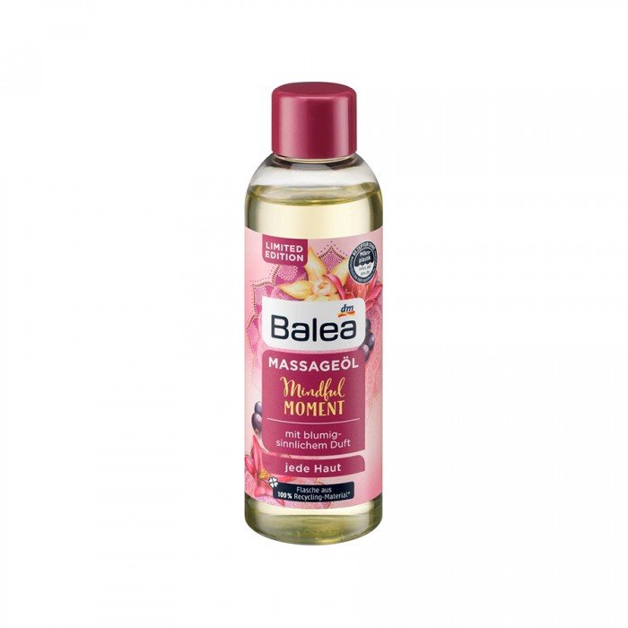 The Balea Mindful Moment massage oil with selected care