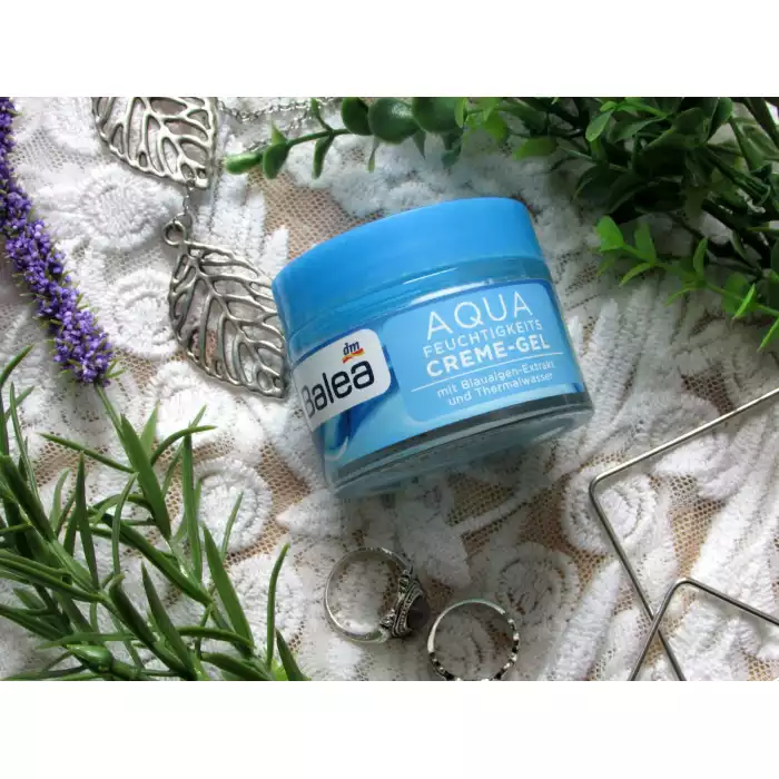 Balea Aqua Moisturizing Day Cream 50 ml Detectable intense moisture for 24 hours With blue-green