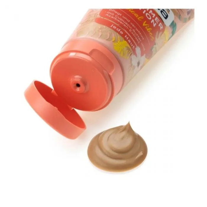 The Balea Shimmer Lotion Tropical Vibes leaves a seductive shimmer on the skin and envelops you in an exotic scent of tropical flowers. The nourishing formula with cupuaçu butter and acai berry extract pamper the skin, p | Veela Beauty The Balea Shimmer Lotion Tropical Vibes leaves a seductive