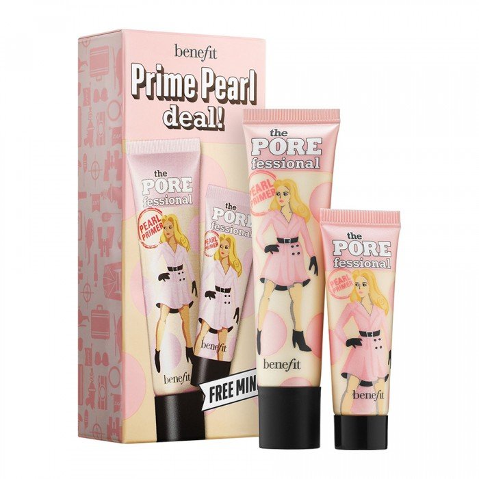 This soft-radiance face primer instantly minimizes the look