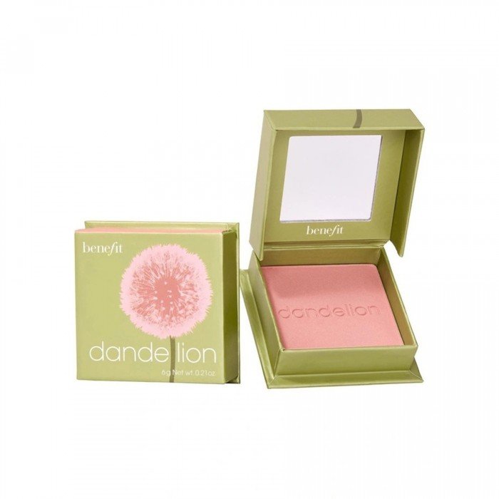 Benefit dandelion brightening finishing powder
Product Description:This sheer, ballerina-pink face powder instantly brightens