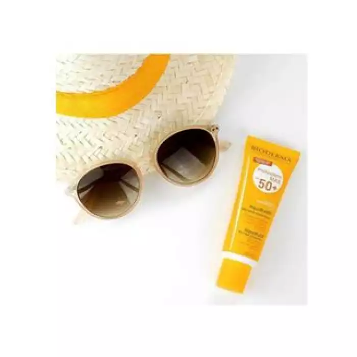 Stay safe in the sun with Bioderma Photoderm Max Aquafluid SPF50+, an oil-free, water-resistant sunscreen for all skin types. The Bioderma Photoderm Aquafluid is an ideal choice for those with fair, sensitive or sun int | Veela Beauty Stay safe in the sun with Bioderma Photoderm Max Aquafluid