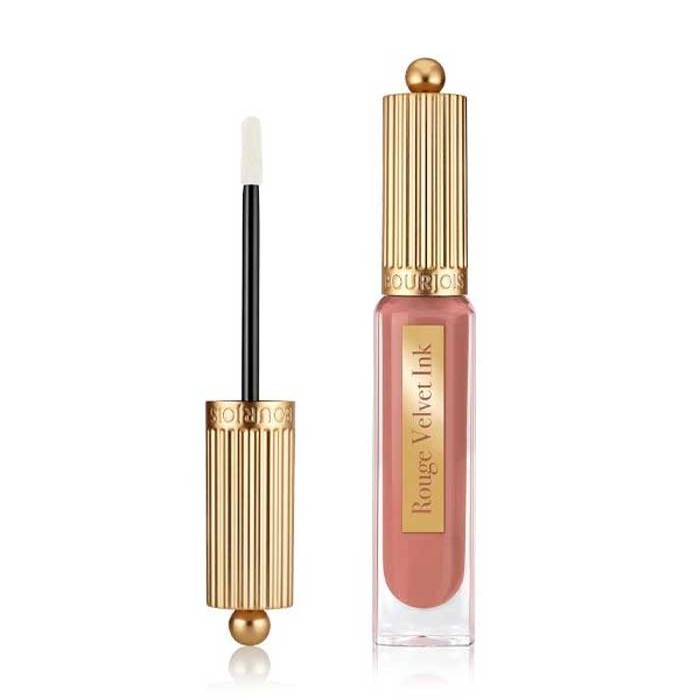 Matte liquid lipstick that gives intense colours and ultra-long wear Unique slim line and fill applicator helps contour lips Tattoo-like formula is kissproof, transferproof and touchproof Ink-like pigments mean lips k | Veela Beauty | فييلا بيوتي
