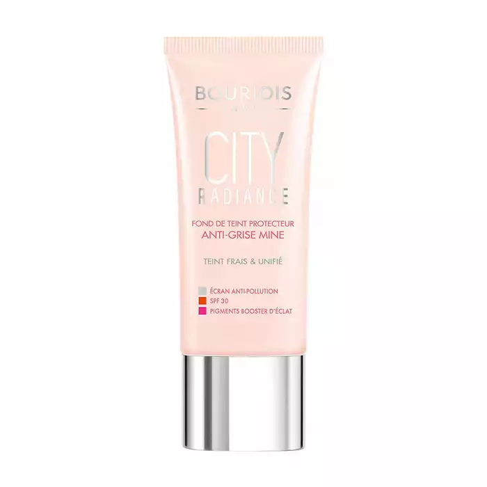 This foundation gives a fresh & luminous complexion.
The foundation has a anti dulness formula which boost the radiance pigments inside the foundation.
This foundation will give a natural radiant complexion.
The foundati | Veela Beauty This foundation gives a fresh & luminous complexion |
