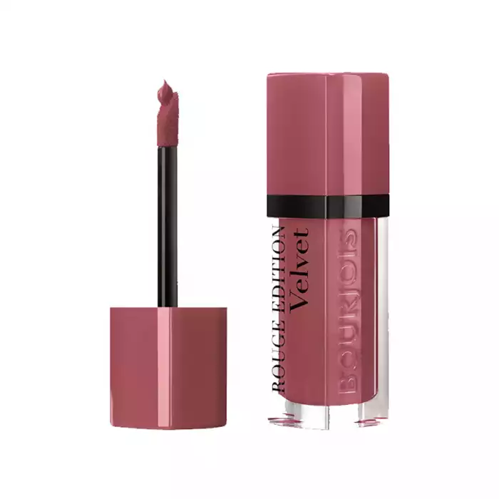 Soft flocked applicator Intense and comfortable matte colour up to 24-hour hold Enhanced formula with 1/4 of pure pigments that provide bold, intense colour Soft, melting texture with 1/4 velvet concentrate that leave | Veela Beauty | فييلا بيوتي