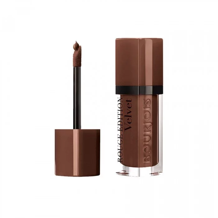 Soft flocked applicator Intense and comfortable matte colour up to 24-hour hold Enhanced formula with 1/4 of pure pigments that provide bold, intense colour Soft, melting texture with 1/4 velvet concentrate that leave | Veela Beauty | فييلا بيوتي
