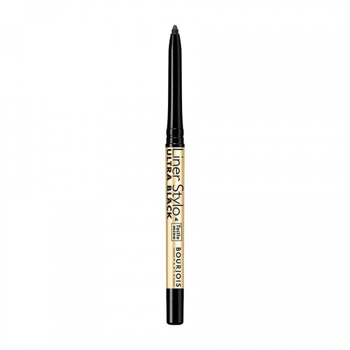 To enlarge the eye , i trace a thin line starting from the inside and i thicken towards the outside of the eyelid. | Veela Beauty To enlarge the eye , i trace a thin line starting from the