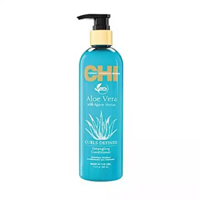 A rich, natural detangling conditioner for curls. Contains Aloe Vera & Agave Nectar that reduce the loss of moisture to depleted hair strands. Infused with silk for added softness while easily detangling curls. Quenches | Veela Beauty A rich, natural detangling conditioner for curls |