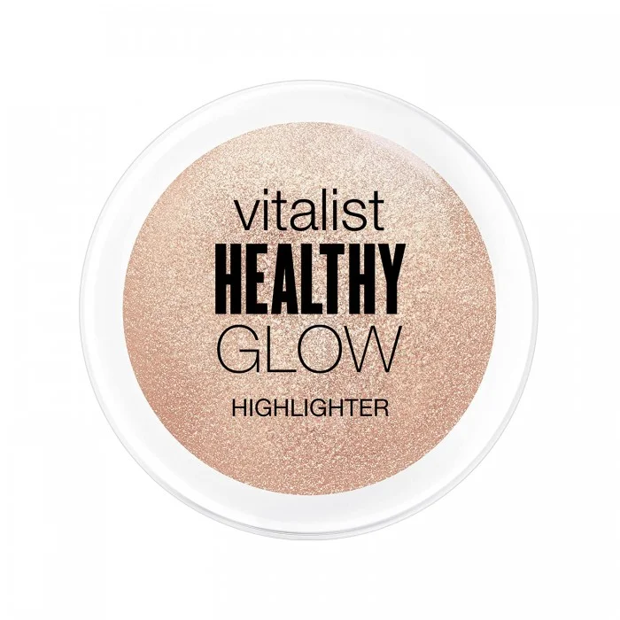 قم بإبراز وتحديد وإضاءة أجمل ميزاتك باستخدام COVERGIRL Vitalist Healthy Glow Highlighter. مع الظل الحريري والمضيء بشكل مكثف ، يساعد هذا الهايلايتر المتلألئ البشرة على أن تبدو متألقة بشكل طبيعي. | فييلا بيوتي قم بإبراز وتحديد وإضاءة أجمل