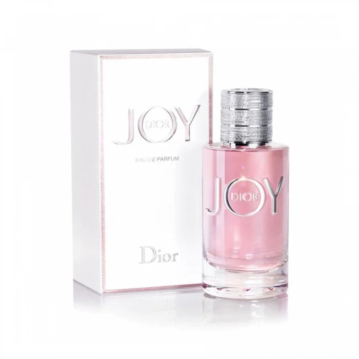 Top notes of Citrus and Neroli add vibrant energy to the floral fragrance. At the heart of the Eau de Parfum Intense, the Cent folia Rose from Grasse blends with Jasmine Grandiflorum, with powerful fruity nuances. The fl | Veela Beauty Top notes of Citrus and Neroli add vibrant energy to the