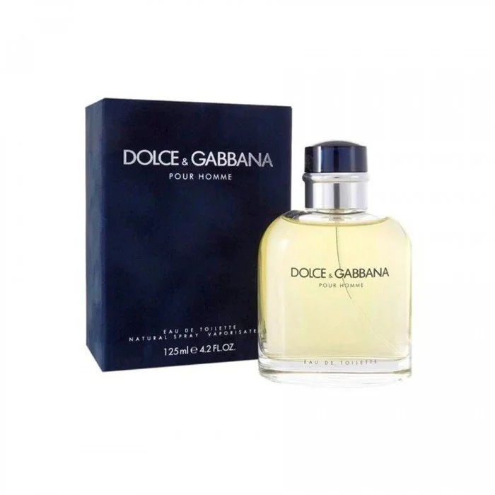 تكرس دولتشي آند غابانا عطرها الكلاسيكي Pour Homme لأناقة وأسلوب الرجل الإيطالي. إنها صورة شمية لمحبي اللاتين ، قادرة على إبراز القوة الأيقونية للجاذبية والحنان الجنسيين في الخيال الجماعي. في قلب العطر ، يوفر اللافندر روح | فييلا بيوتي تكرس دولتشي آند غابانا عطرها