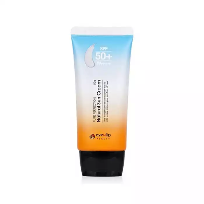 Contains botanical extracts to moisturize the skin | Veela Contains botanical extracts to moisturize the skin |