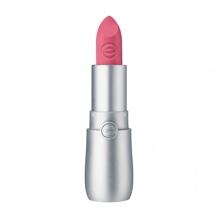 We love matte! The innovative texture unites matte colour with a pleasant feeling on the lips. Thanks to the high pigmentation, the lipstick has a strong colour-dispersion, while the creamy texture offers semi-matte resu | Veela Beauty We love matte | فييلا بيوتي