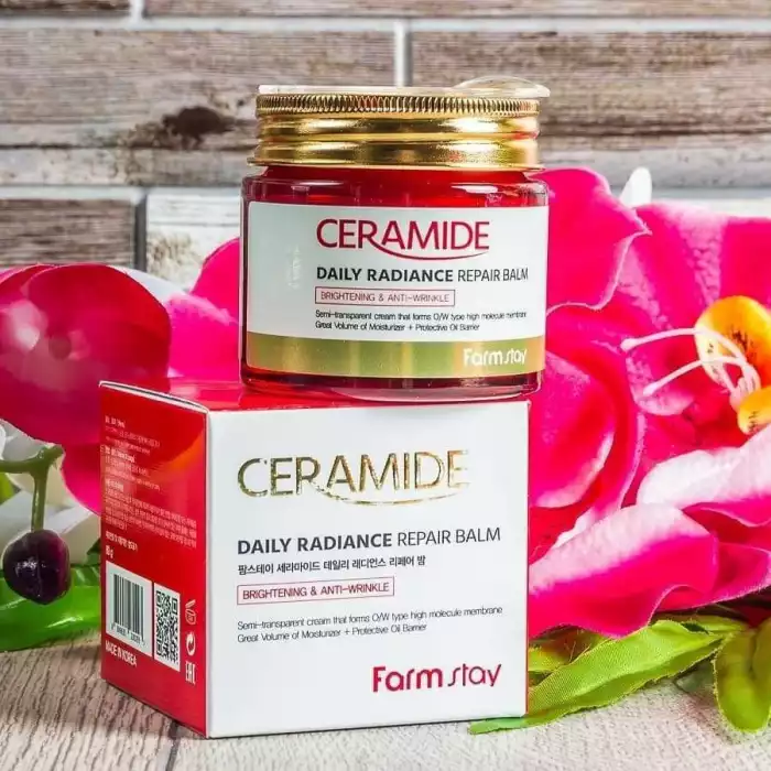 Intense hydrating balm type cream that forms an oil-in-water type high molecule membrane provides plenty of nourishment and helps moisturize and revitalize the skin with ceramide and naturally derived plant ingredients. | Veela Beauty Intense hydrating balm type cream that forms an