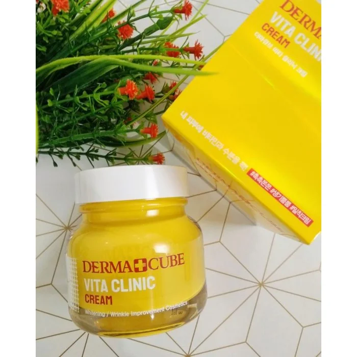 Aqua Gel Matrix structure holds moisture and densely spreads to the skin, helps skin to maintain moisture by creating a layer, and vitalizes and gives energy to the skin by transferring vitamin complex. Vita care to fi | Veela Beauty Aqua Gel Matrix structure holds moisture and densely