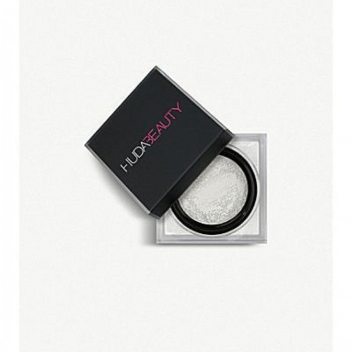 Huda beauty easy bake loose powder -The Huda Beauty Powder is all you need to keep your makeup look in place all day long - It blends easily across your skin and leaves behind a smooth, matte finish that sets the found | Veela Beauty Huda Beauty Easy Bake Loose Powder Sugar Cookie,with a soft