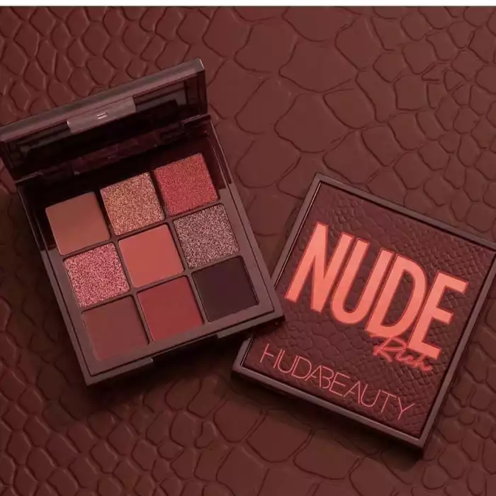 Huda Beauty Rich Nude Obsessions Eyeshadow Palette -A mini eyeshadow palette featuring nine variations of the sexiest nude shades designed to be worn by everyone. -Created to suit every skin tone and eye color, each p | Veela Beauty Huda Beauty Rich Nude Obsessions Eyeshadow Palette,Is easy