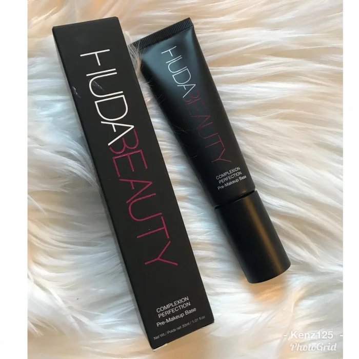 Huda Beauty Complexion Perfection -برايمر أساس هدي بيوتي يخفي مظهر المسام والخطوط الدقيقة بشكل واضح يعمل على تنعيم البشرة للحصول على مكياج بمظهر منتعش ويدوم طويلاً ولا تشوبه- شائبة -استفيدي من خصائص الحماية والترطيب للد | فييلا بيوتي فاونديشن كومبلكشن بيرفكشن مات