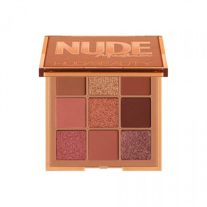 Huda Beauty Haze Obsessions Eyeshadow Palette - Discover Huda Beauty Haze Obsessions Eyeshadow Palette Sand. -inspired by the colors of recent fashion shows and trends on social media. - Buttery mattes, intense metal | Veela Beauty Huda Beauty Haze Obsessions Eyeshadow Palette Eyes | Veela Beauty