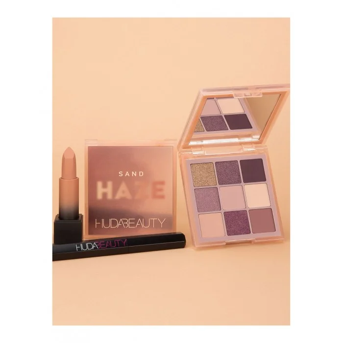 Huda Beauty Haze Obsessions Eyeshadow Palette - Discover Huda Beauty Haze Obsessions Eyeshadow Palette Sand. -inspired by the colors of recent fashion shows and trends on social media. - Buttery mattes, intense metal | Veela Beauty Huda Beauty Sand Haze Obsessions Eyeshadow Palette,Is easy