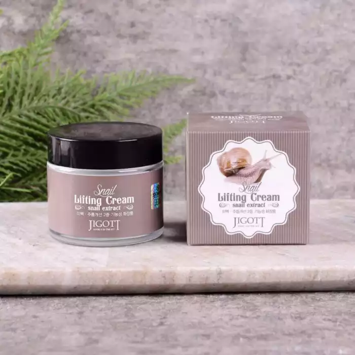 The soft texture of the cream applies closely to the skin to keep it resilient and shiny. Snail secretion filtrate makes skin flexible and soft, and niacinamide and adenosine help enhance whitening and anti-wrinkle effec | Veela Beauty The soft texture of the cream applies closely to the skin