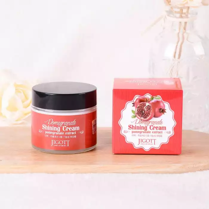 Various moisturizing agents protect skin from external stimuli such as stress to keep it shiny and healthy, Pomegranate is one of the fruits rich in nutrients, Vitamins, and minerals included in the cream are also good f | Veela Beauty Various moisturizing agents protect skin from external