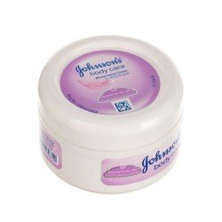 Johnson's Body Care Moisturizing Cream For Dry Skin 100g