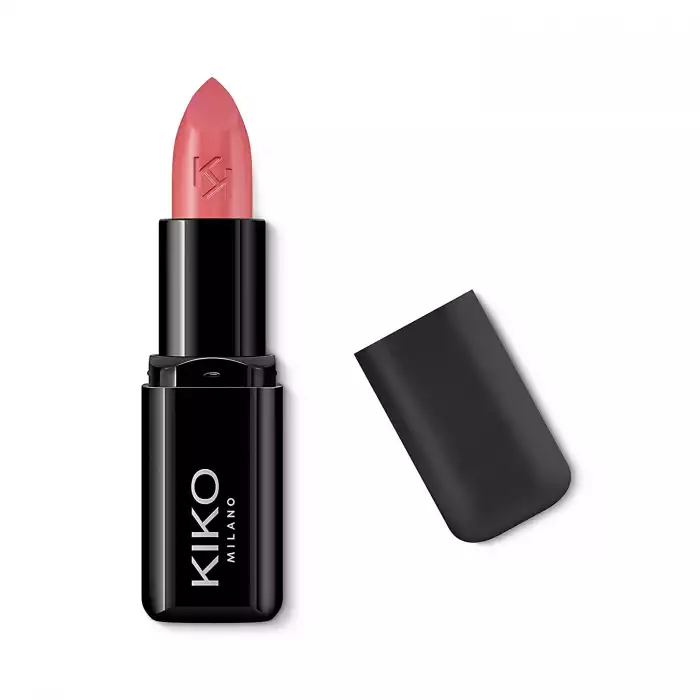 Rich and nourishing lipstick. The creamy, enveloping texture leaves the lips feeling wonderful and incredibly soft for a long time. The lipstick glides on easily and the color is revealed immediately. Dermatologically te | Veela Beauty Rich and nourishing lipstick | فييلا بيوتي