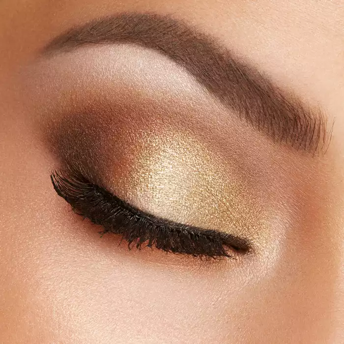 Eyebrow palette. This kit, ideal for perfect eyebrows on every occasion, contains all the products necessary to shape, fill and define your brows. Eyebrow Expert Palette consists of: - 1 eyebrow setting and shaping wa | Veela Beauty Eyebrow palette | فييلا بيوتي