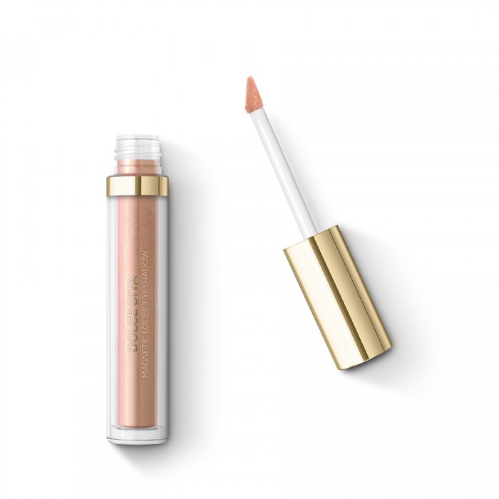 The new formula with a 2-in-1 applicator can be used both as an eyeliner, to define your eye contour, and as an eyeshadow, to complete your look with captivating shades! Ideal for: creating endless graphic and sensual l | Veela Beauty The new formula with a 2-in-1 applicator can be used both