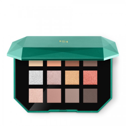 Palette with 12 eyeshadows in sparkly, pearly and matte finishes. Ideal for: everyday makeup where the eyes are the star of ever-changing, unique looks. It’s special because: - everything you need for infinite eye looks | Veela Beauty Palette with 12 eyeshadows in sparkly, pearly and matte