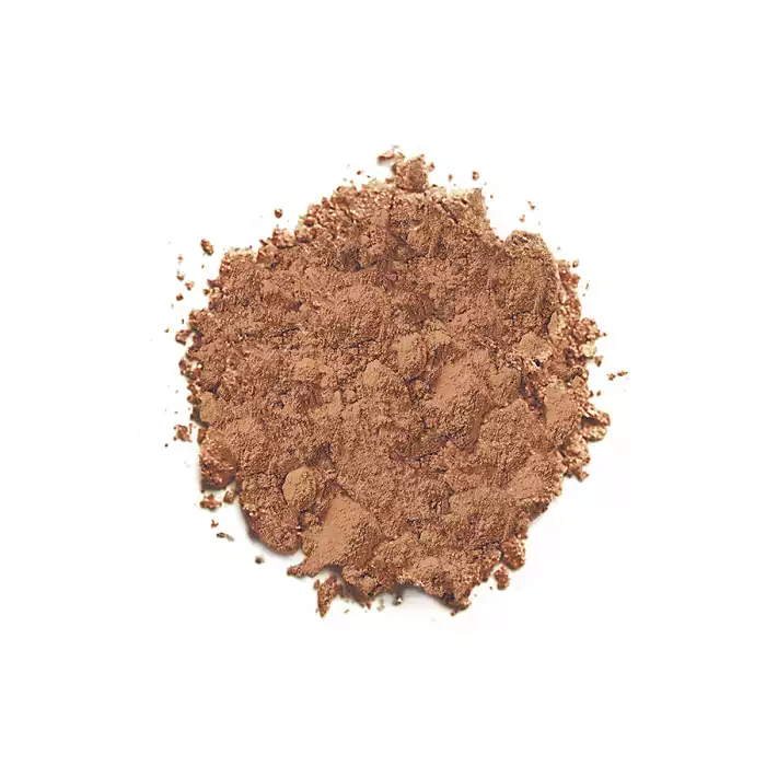 -Matte finishes a compact bronzer for a natural tanned look. Its special because: - its green formula, with 98% of ingredients derived from raw materials of natural origin, is enriched with rice starch, avocado oil, and | Veela Beauty -Matte finishes a compact bronzer for a natural tanned look