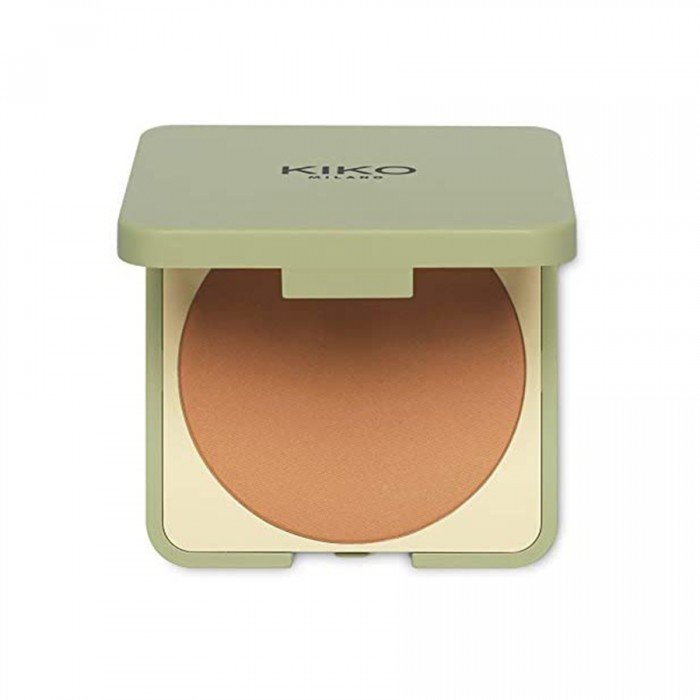 -Matte finishes a compact bronzer for a natural tanned look