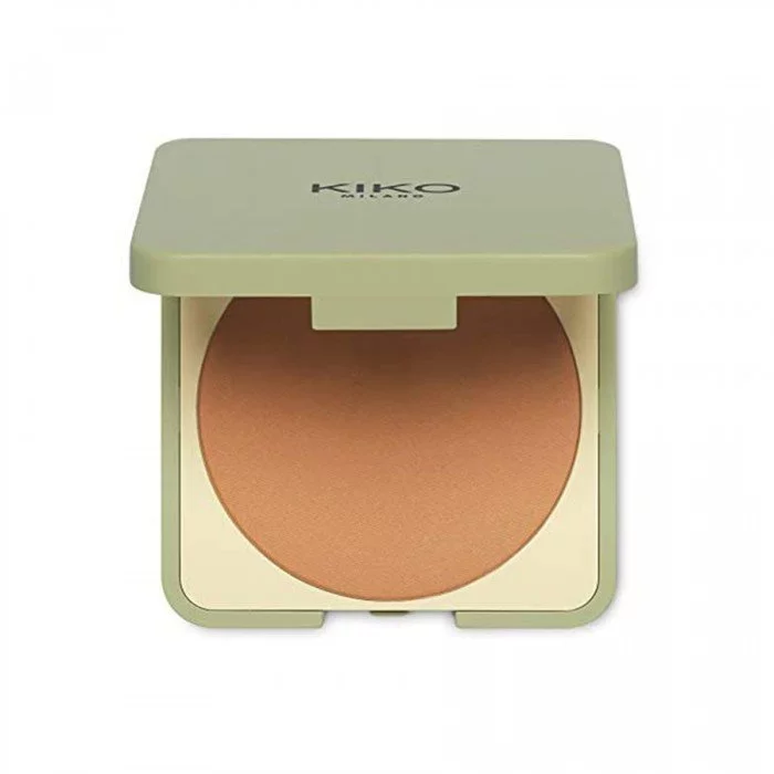 -Matte finishes a compact bronzer for a natural tanned look. Its special because: - its green formula, with 98% of ingredients derived from raw materials of natural origin, is enriched with rice starch, avocado oil, and | Veela Beauty -Matte finishes a compact bronzer for a natural tanned look