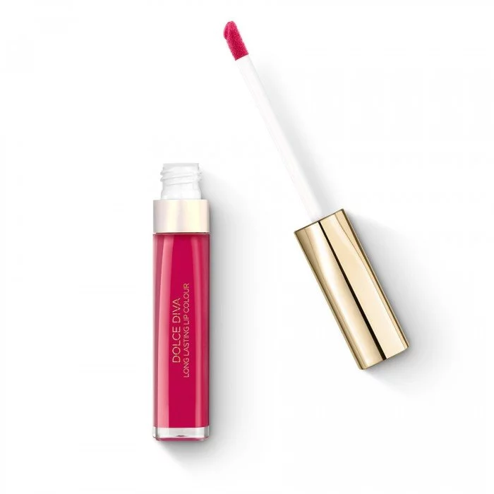 10-hour hold water-resistant liquid lipstick with a matte finish. Ideal for: intense long-lasting lip make-up, for a real diva look! Its special because: - its liquid and smooth texture is easy to apply and guarante | Veela Beauty 10-hour hold water-resistant liquid lipstick with a matte