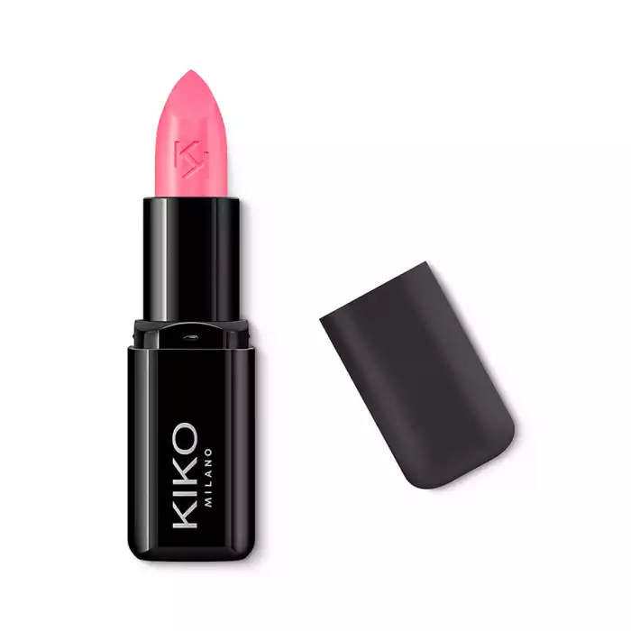Rich and nourishing lipstick. The creamy, enveloping texture leaves the lips feeling wonderful and incredibly soft for a long time. The lipstick glides on easily and the color is revealed immediately. Dermatologically te | Veela Beauty Rich and nourishing lipstick | فييلا بيوتي