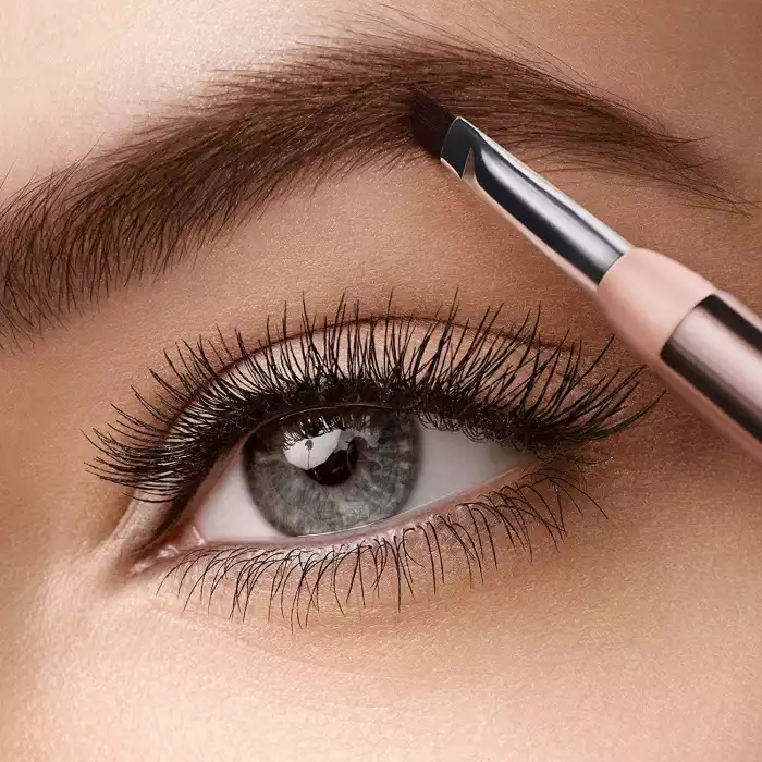 Create, define and fill your brows with this highly-pigmented, matte formula that glides on smoothly. The ultra-precise slanted brush allows you to easily create the brows of your dreams! Longwear formula that resists sm | Veela Beauty Create, define and fill your brows with this