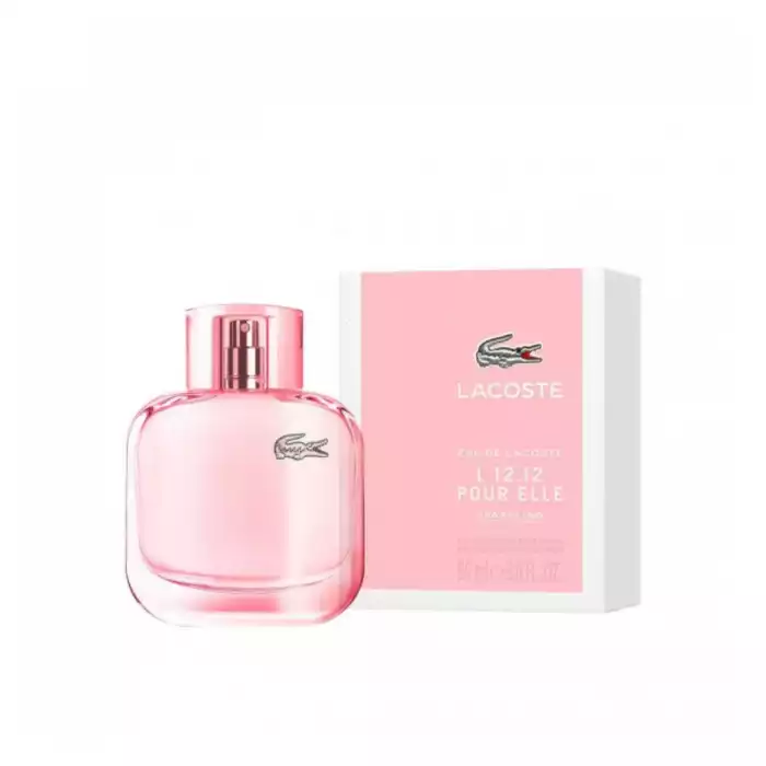 Express Your Joie De Vivre! A Really Daring Macaroon Note Is Contrasted With A Woody Patchouli Base To Create An Unforgettable Sillage. Olfactory Family: Floral, Fruity
Top Note: Red Apple, Blackberry, Cinnamon, French | Veela Beauty Express Your Joie De Vivre | فييلا بيوتي
