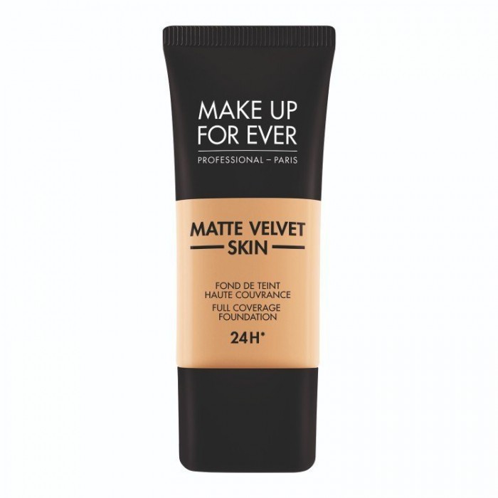 An oil-free liquid foundation to create a flawless