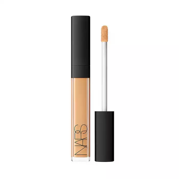 يوفر كونسيلر كريمي لامع ثباتًا طويل الأمد يدوم حتى 16 ساعة. يعمل مسحوق Mineral Tone Balancing على تصحيح العيوب بصريًا وليس إخفاءها. مساحيق فريدة تعمل على توحيد لون البشرة وتوفر تصحيحًا غير مرئي للبشرة بحيث تبدو البشرة مت | فييلا بيوتي يوفر كونسيلر كريمي لامع ثباتًا