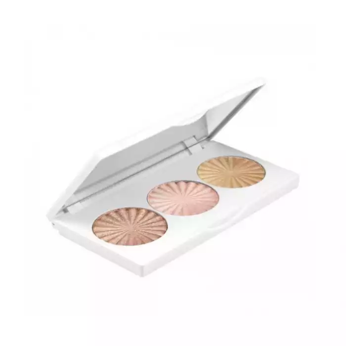 it contains 3 different shades, it is distinguished by its