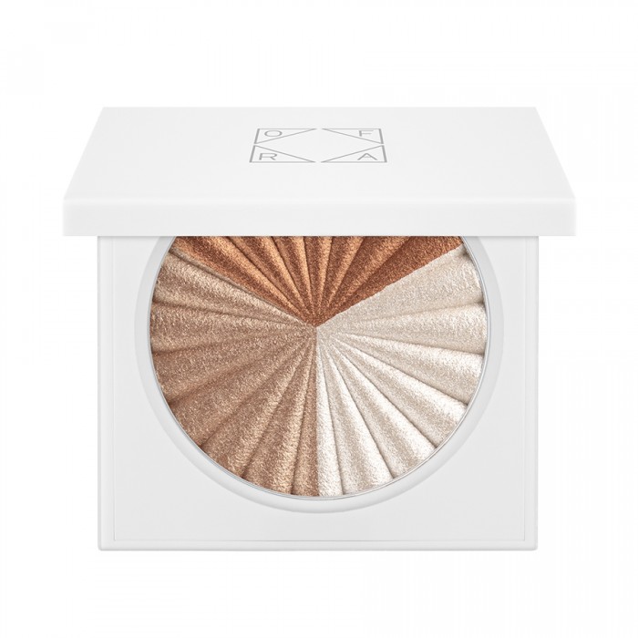 A three-in-one highlight made up of frosty white, neutral shimmer and sunset copper created by NikkieTutorials Glow forever in the highlighters created with powerful pearl pigments that are pressed from liquid-to-baked | Veela Beauty It is soft texture, contains 3 different shades, gives you