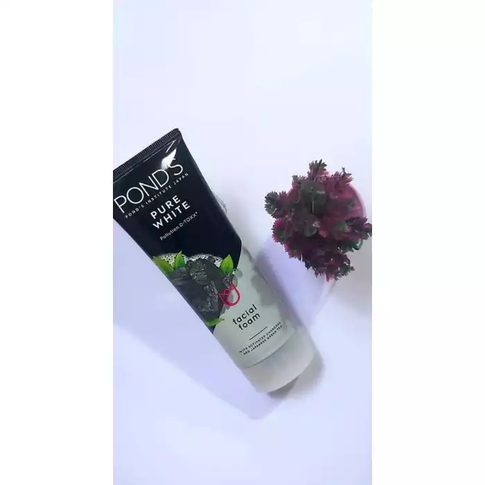 Formulated with Activated Carbon and Vitamin B3, Pond’s Pure White Deep Cleansing Facial Wash removes dead skin cells and impurities in your skin from the inside, resulting in brighter, radiant skin on the outside. Unco | Veela Beauty Formulated with Activated Carbon and Vitamin B3, Pond’s