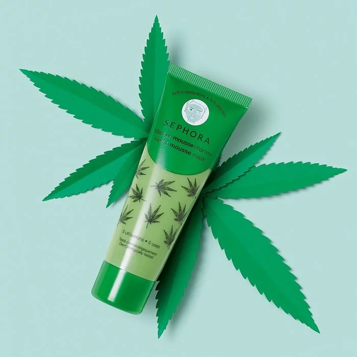 A Face Mask Enriched With Hemp Mousse To Target Blemishes |